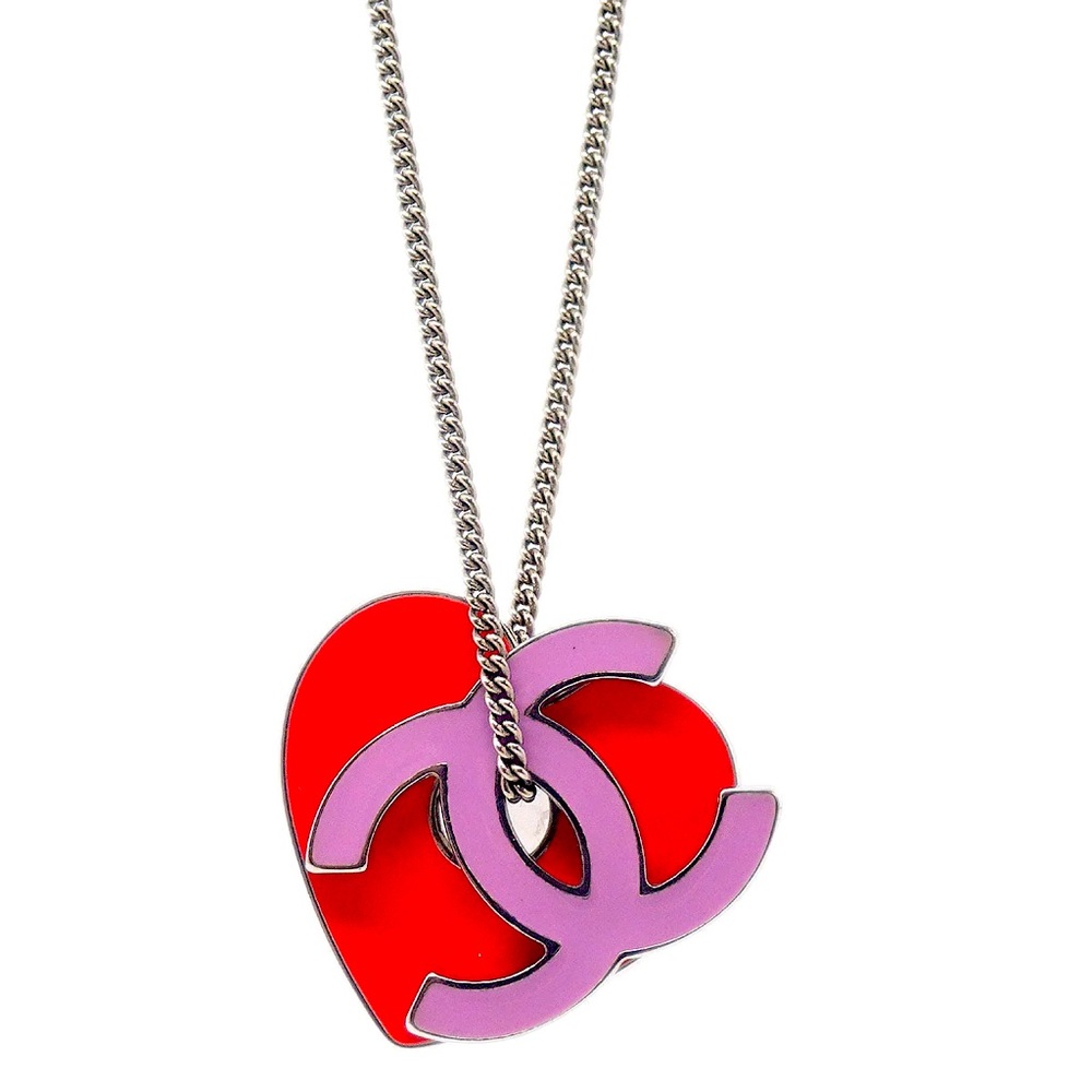 CHANEL 2004 CC heart-pendant necklace